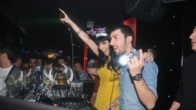 Oğlu Hande Yener'i kalbinden etti! Yapılan müdahalelere cevap vermeyince...