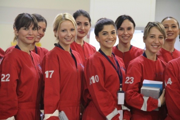 Hostesler böyle eğitiliyorlar
