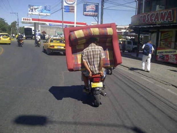 Bu kadarı da pes! İşte trafikten en ilginç kareler...
