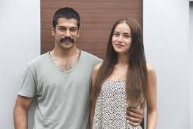 Burak Özçivit öyle bir açıklama yaptı ki Fahriye Evcan şok oldu !