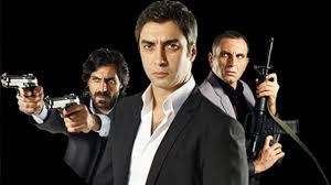 KURTLAR VADİSİNİN POLAT'I ÇATI KATINDA... HAYRANLARI ŞOKTA !
