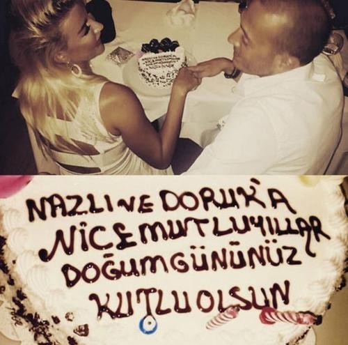 Yan yana bu kadar da olmaz dedirten o poz!
