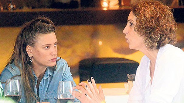 Serenay Sarıkaya'nın Annesini Görünce Şok Olacaksınız!