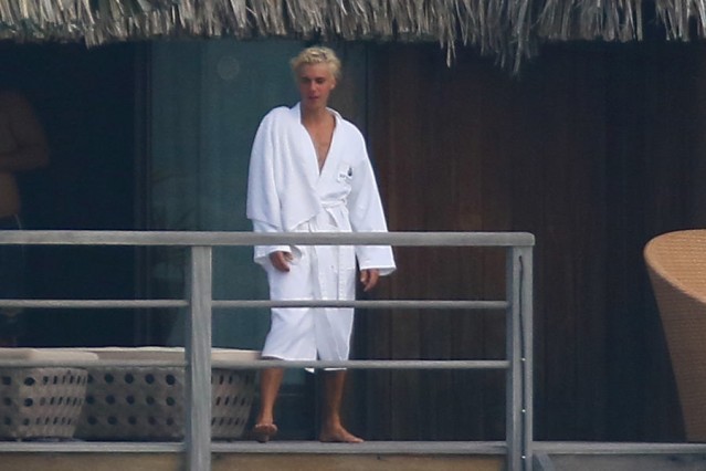 Justin Bieber çıplak yakalandı