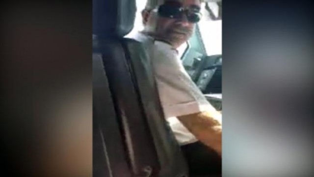 Kokpit de pilotun kucağına oturdu dünya da sansasyonel haber oldu! pilot ise...