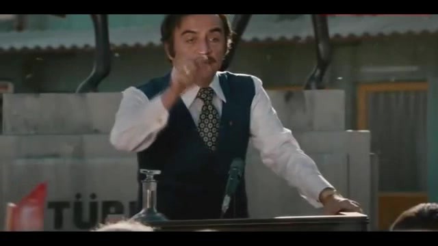 YILDIZ OYUNCUNUN YENİ PROJESİNİN İLK KARELERİ İNTERNETE DÜŞTÜ, GÖRENLER SOSYAL MEDYADA FENA DALGA GEÇTİ...