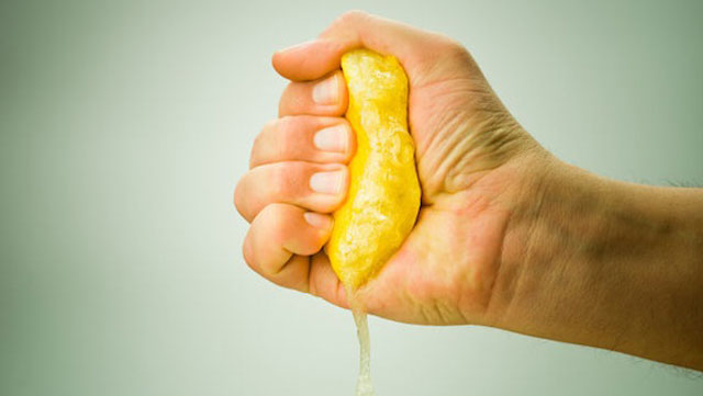 Limon'u koltuk altına sürerseniz bakın ne oluyor?