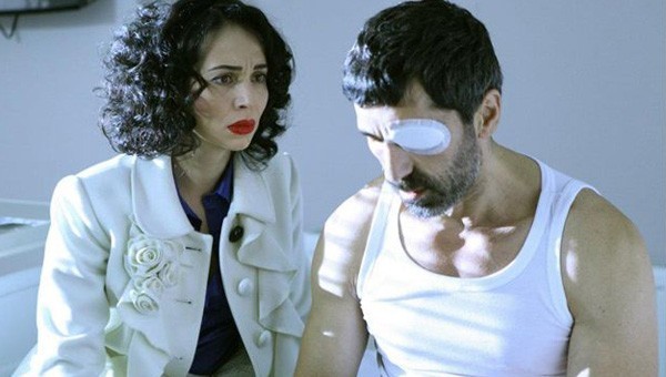 Meğer karısını çok yakından tanıyormuşuz!