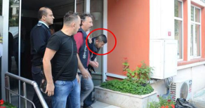 METROBÜS ŞOFÖRÜNE ŞEMSİYEYLE SALDIRAN ŞAHIS BAKIN KİM ÇIKTI! ŞOK OLACAKSINIZ..!