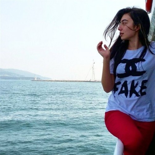 Alemin kralı dizisinin ufaklığı attığı fotoğrafla sosyal medyayı salladı!
