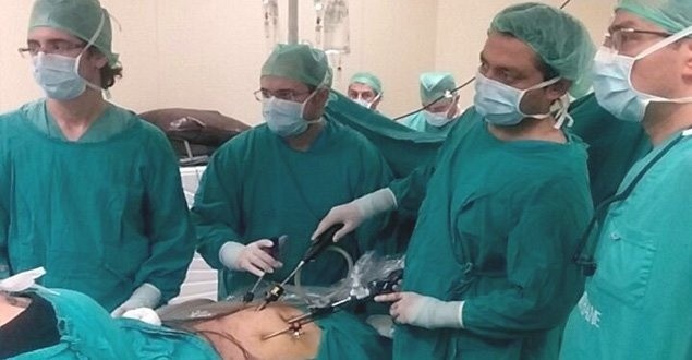 UYURKEN BOĞAZINA KAÇTI DOKTORLAR ŞOK OLDU...