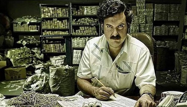 Hiç merak ettiniz mi? Asansörde neden ayna var ?