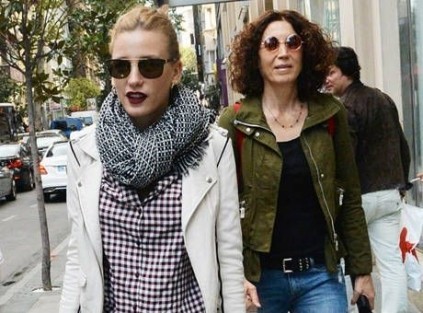 Serenay Sarıkaya'nın Annesini Görünce Şok Olacaksınız!