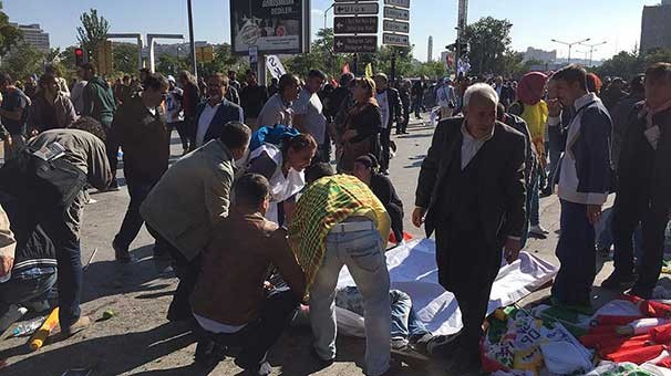 Ankara'da miting öncesi patlama : En az 20 ölü, 100'den fazla yaralı !