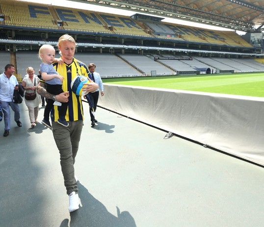 Simon Kjaer Fenerbahçe İle Sözleşme İmzaladı