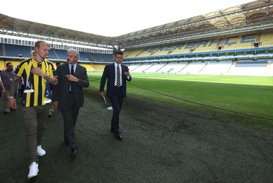 Simon Kjaer Fenerbahçe İle Sözleşme İmzaladı