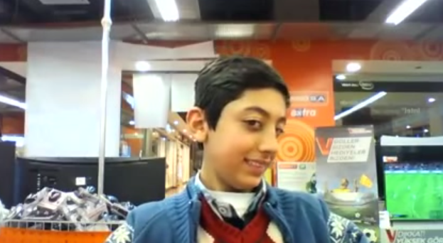 Teşhir Ürün Lapton'dan Çektiği Videoyla Hayatı Değişti! Ünlü oldu...