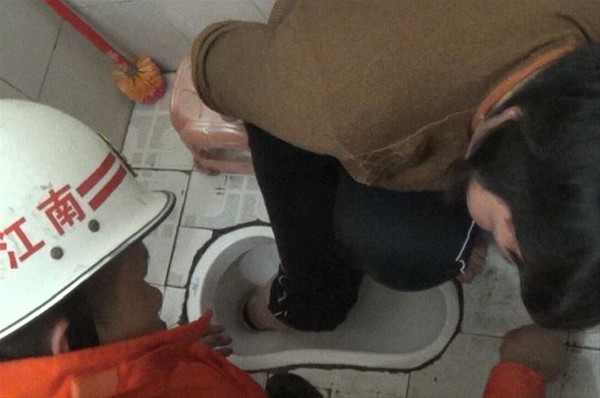 FOTOĞRAFTAKİ TUHAFLIĞI GÖRDÜNÜZ MÜ? SOSYAL MEDYADA PAYLAŞINCA GERÇEK ORTAYA ÇIKTI VE...