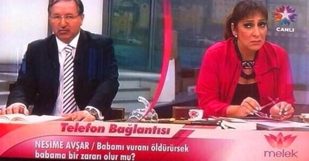 YA SİZDE HİÇ Mİ AKIL YOK ! CANLI YAYINDA ÖYLE BİR SORU SORDU Kİ, HOCA KÜFRETMEMEK İÇİN KENDİNİ ZOR TUTTU !