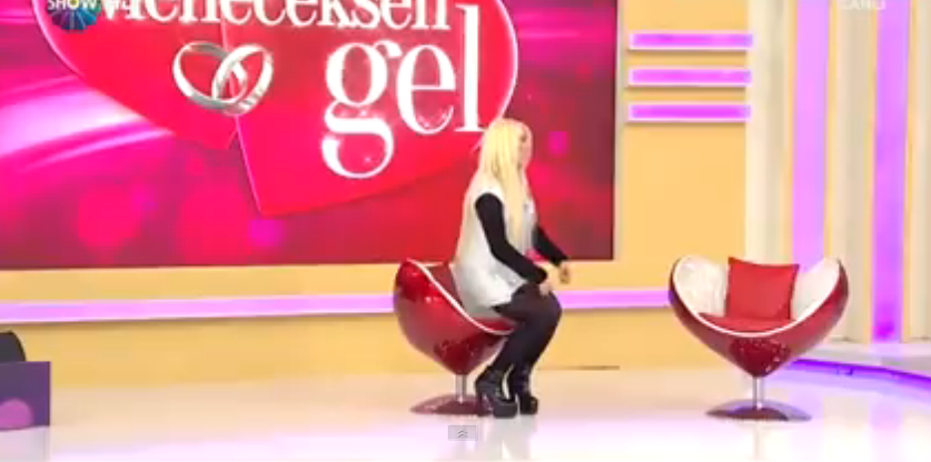 Gelin Adayının Giydiği Kıyafeti Gören Seda Sayan'ın Ağzı Açık Kaldı!