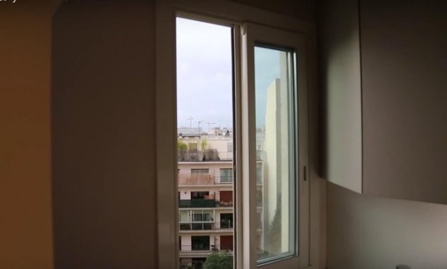 HELAL OLSUN ! SADECE 2 AYNA KULLANARAK YAPTIĞI ŞEYE İNANAMAYACAKSINIZ...