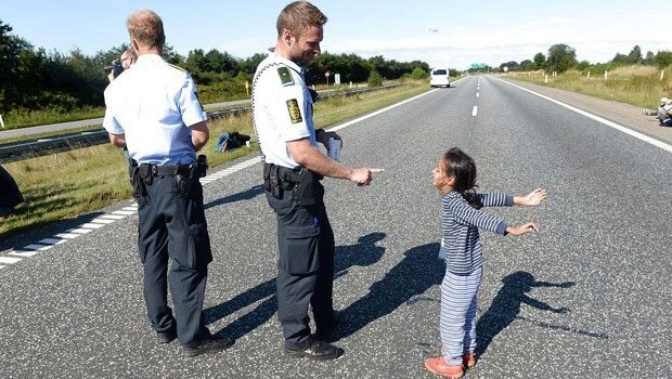 Yakışıklı polise evlenme teklifleri yağıyor !