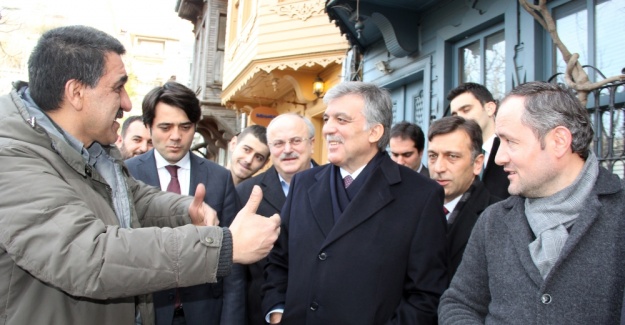 Abdullah Gül Hilye-i Şerif Sergisini ziyaret etti