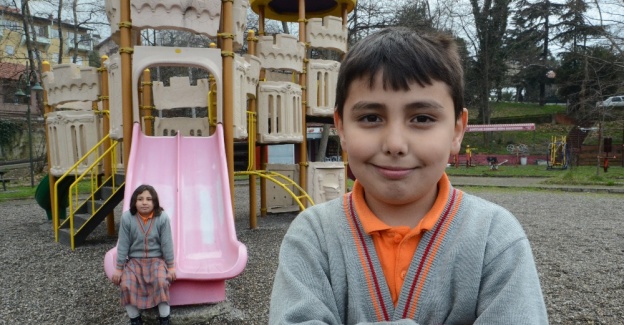9 yaşındaki Bayram 50 bin liraya ‘anne’ diyecek