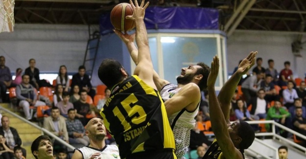 Akhisar Belediyespor Smith ile kazandı