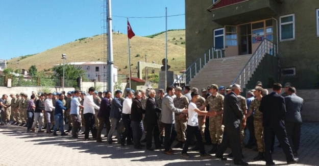 40 yıldır ilk bayram ziyareti Mehmetçiğe