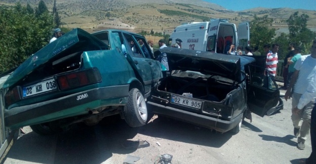 Bayramlaşma yolunda kaza: 9 yaralı