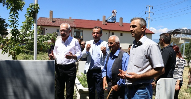 Kılıçdaroğlu, Bolu’da bayram ziyaretlerinde bulundu