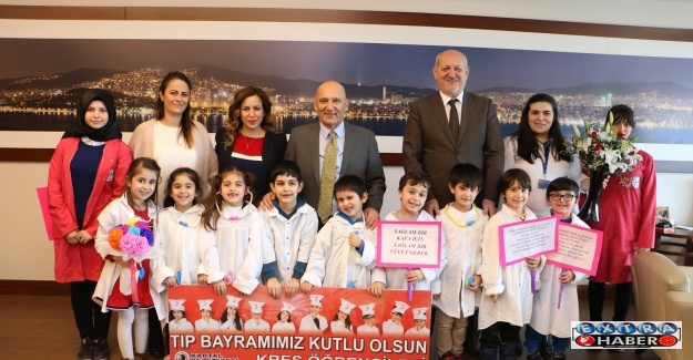 ALTINOK ÖZ’ÜN 14 MART TIP BAYRAMI’NI KUTLADI