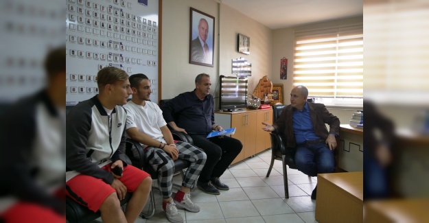 Başkan Akgün, futbolcu Akgün'lerle bir araya geldi