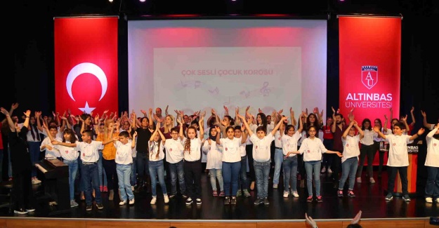 Çok Sesli Çocuk Korosu’ndan Fransızca ve İngilizce şarkılar