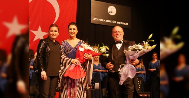 Türk Sanat Müziği Konserine Yoğun İlgi