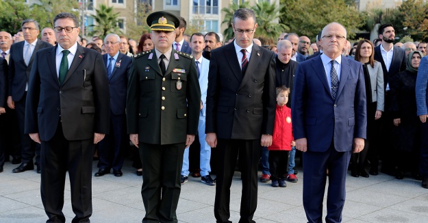 ULU ÖNDER ATATÜRK ÖZLEMLE VE SAYGIYLA ATAŞEHİR’DE ANILDI