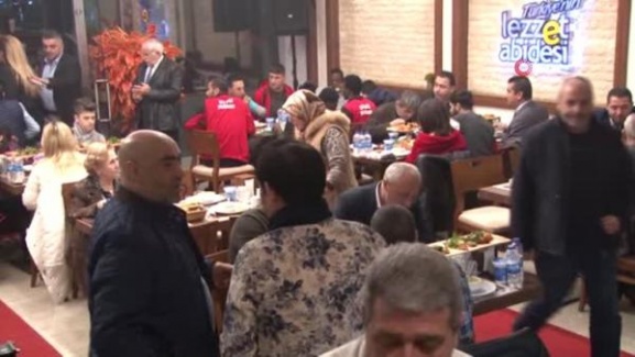 Engelli Gazi ve Şehit Aileleri Akşam Yemeğinde Buluştu
