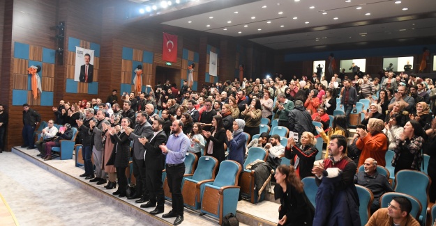 Esenyurt’ta tiyatrolar kapalı gişe