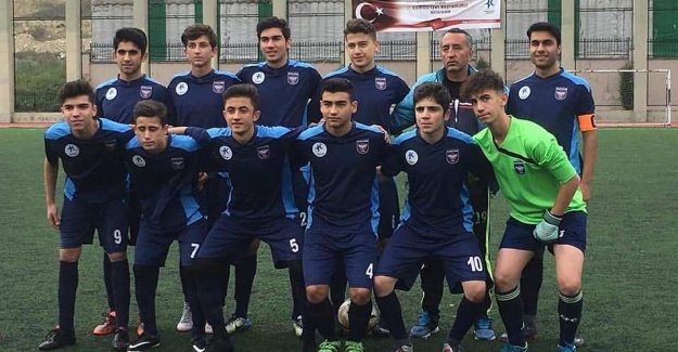 İSTANBUL DEMİRSPOR U-17'LER NAMAĞLUP ŞAMPİYON OLDU.