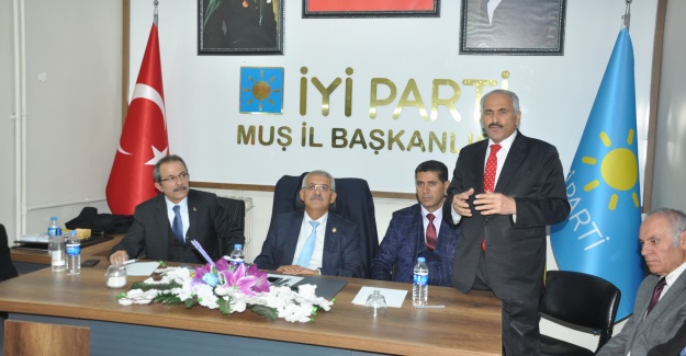 İyi Partili milletvekilleri Yurt Gezilerinde