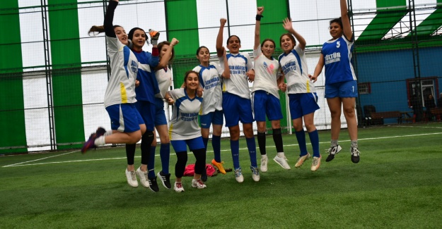 Küçükçekmece Futbol Turnuvası Sona Erdi