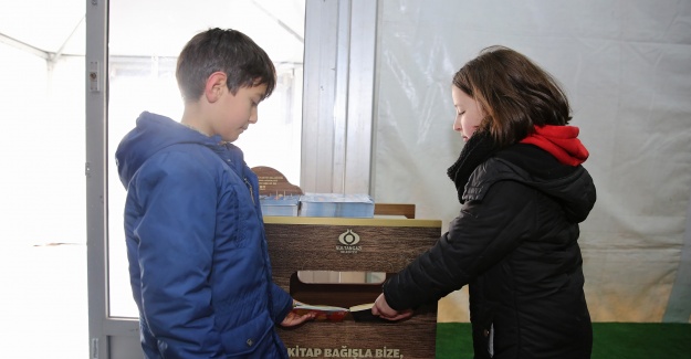 Okuduğun Bir Kitabı Getir, Buz Pateni Keyfini Yaşa