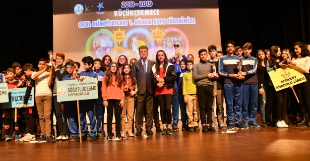 Okul Olimpiyatları Ödülleri Verildi