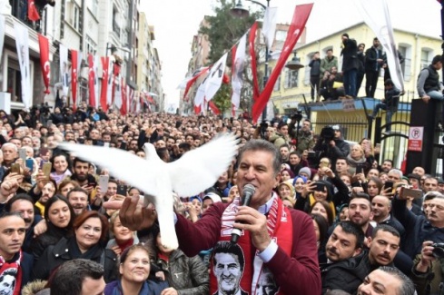 Sarıgül’den beyaz güvercinli mesaj