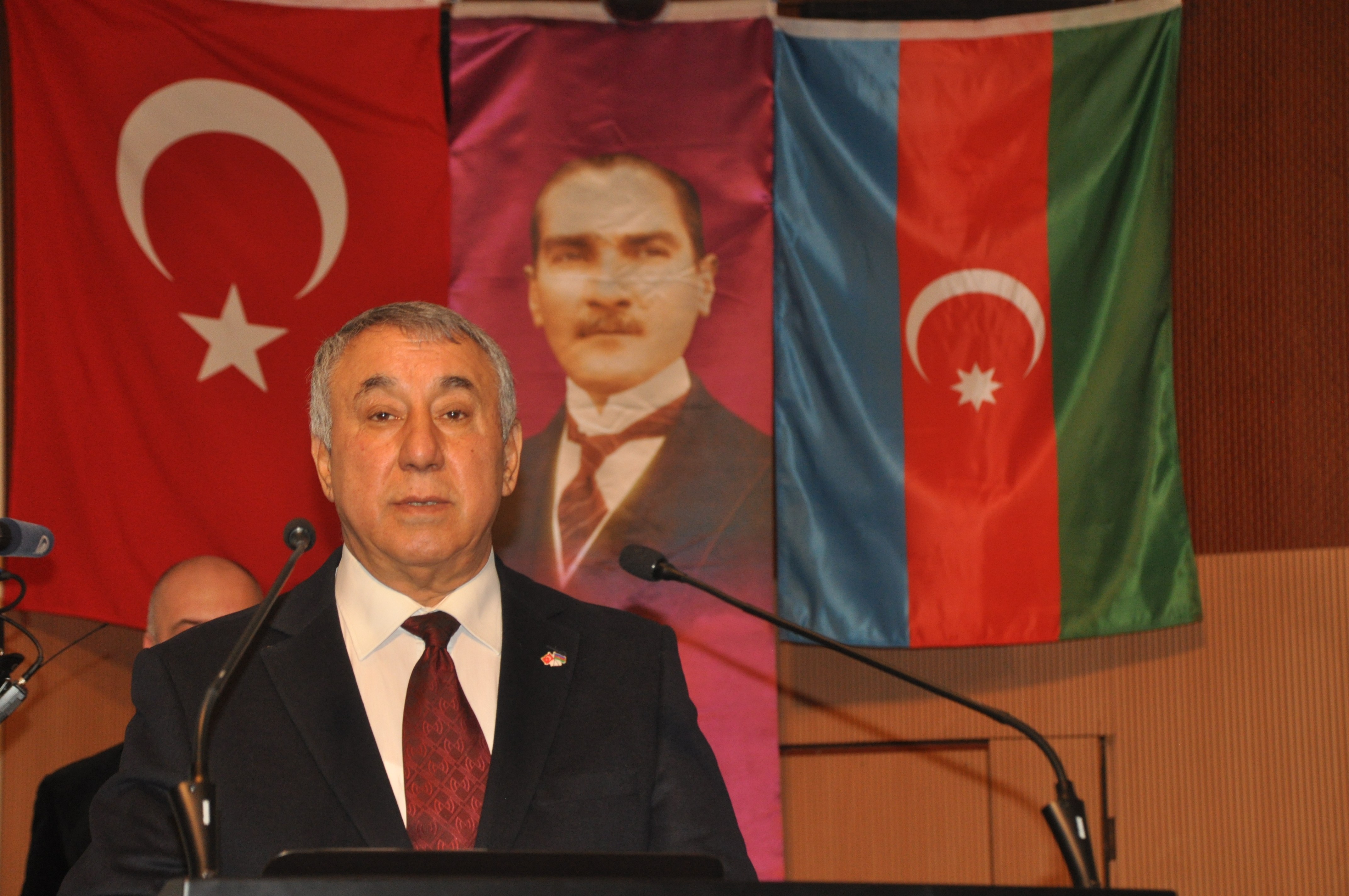Serdar Ünsal'ın 23 Nisan Mesajı