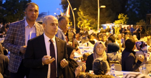 Büyükçekmece ailesi, Ramazan’ın bereketini ve güzelliğini paylaşıyor