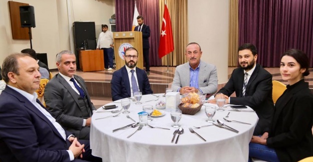 Dışişleri Bakanı Çavuşoğlu Sahurunu Nurtepe’de Yaptı