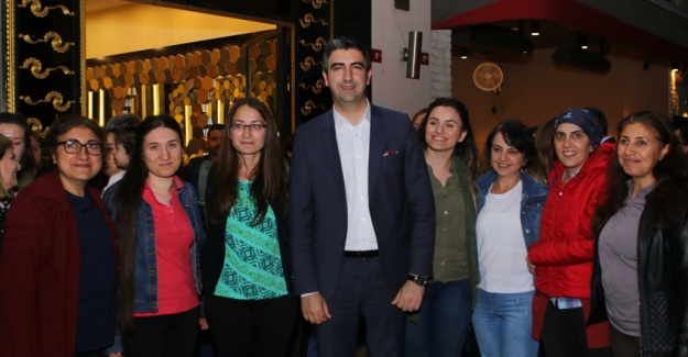 Gökhan Yüksel, Chp Kadın Kolları’nın Düzenlediği İftara Katıldı