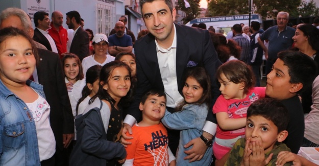 Gökhan Yüksel, Orucunu Çavuşoğlu Mahallesi Sakinleriyle Açtı